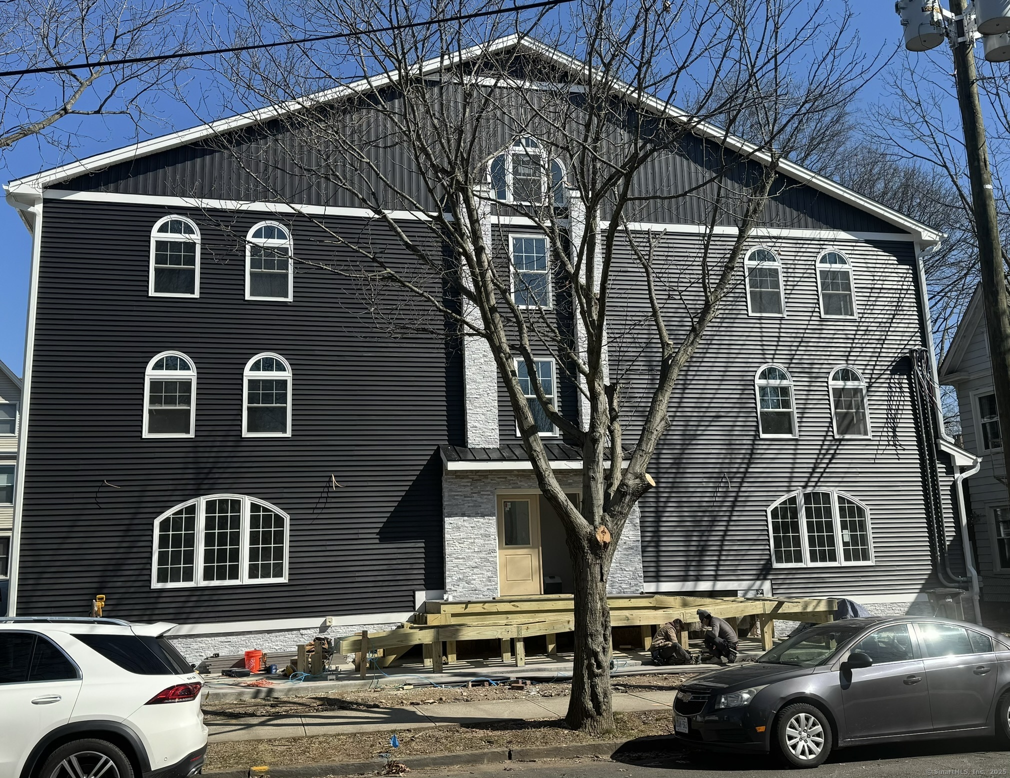Lawrence Street 1, New Haven, Connecticut - 4 Bedrooms  
2 Bathrooms  
7 Rooms - 