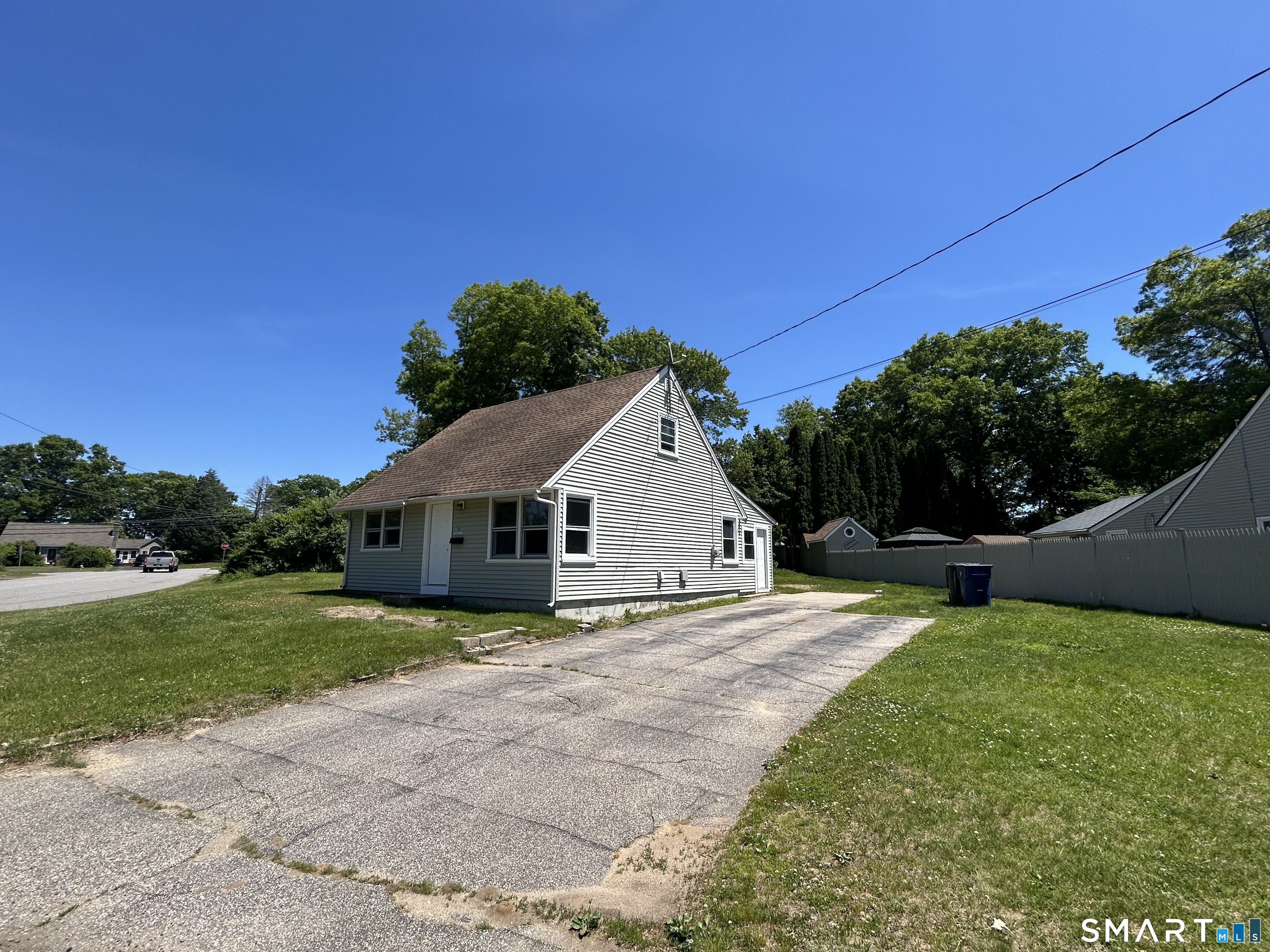 18 Lynwood Drive