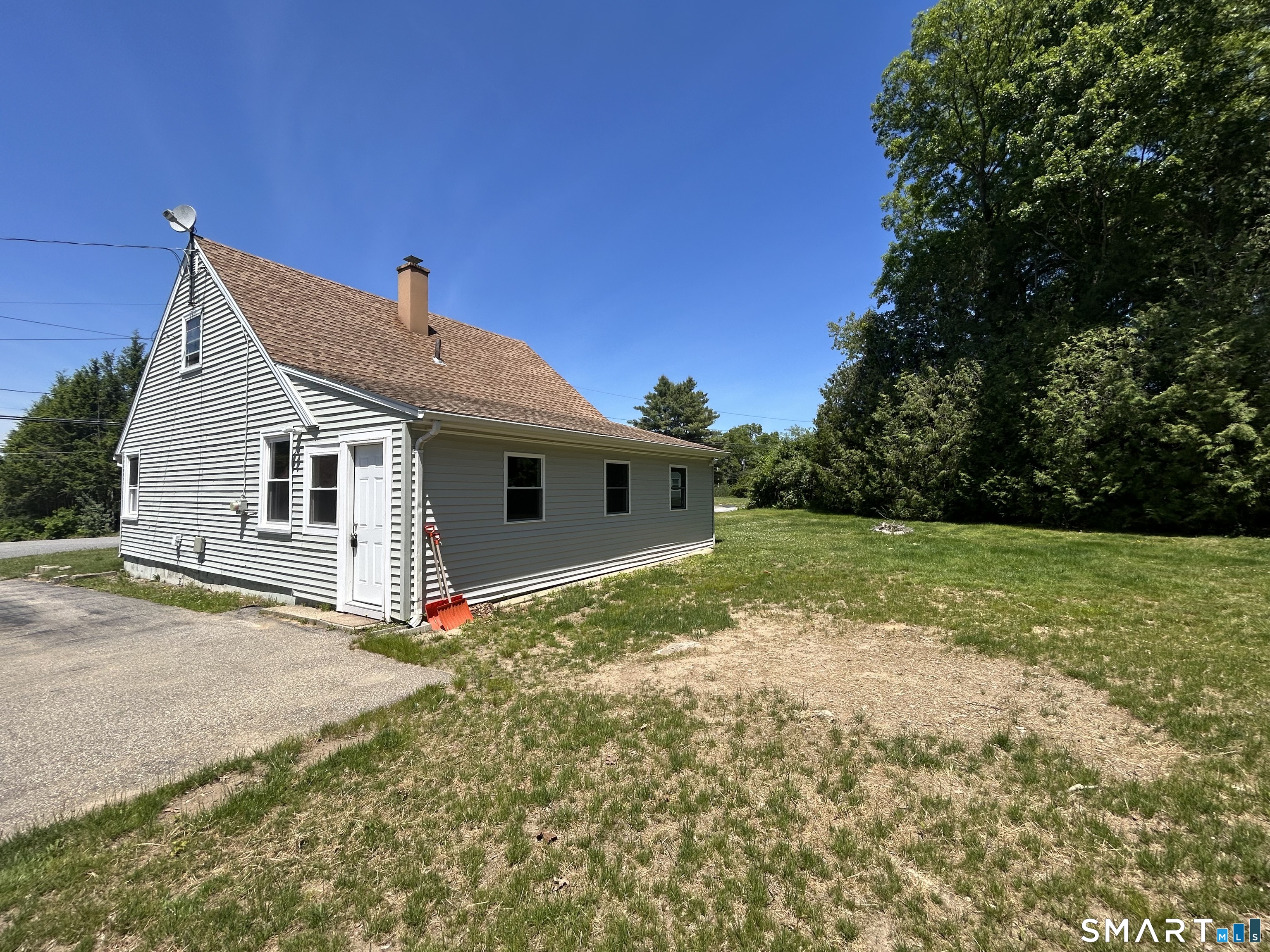 18 Lynwood Drive