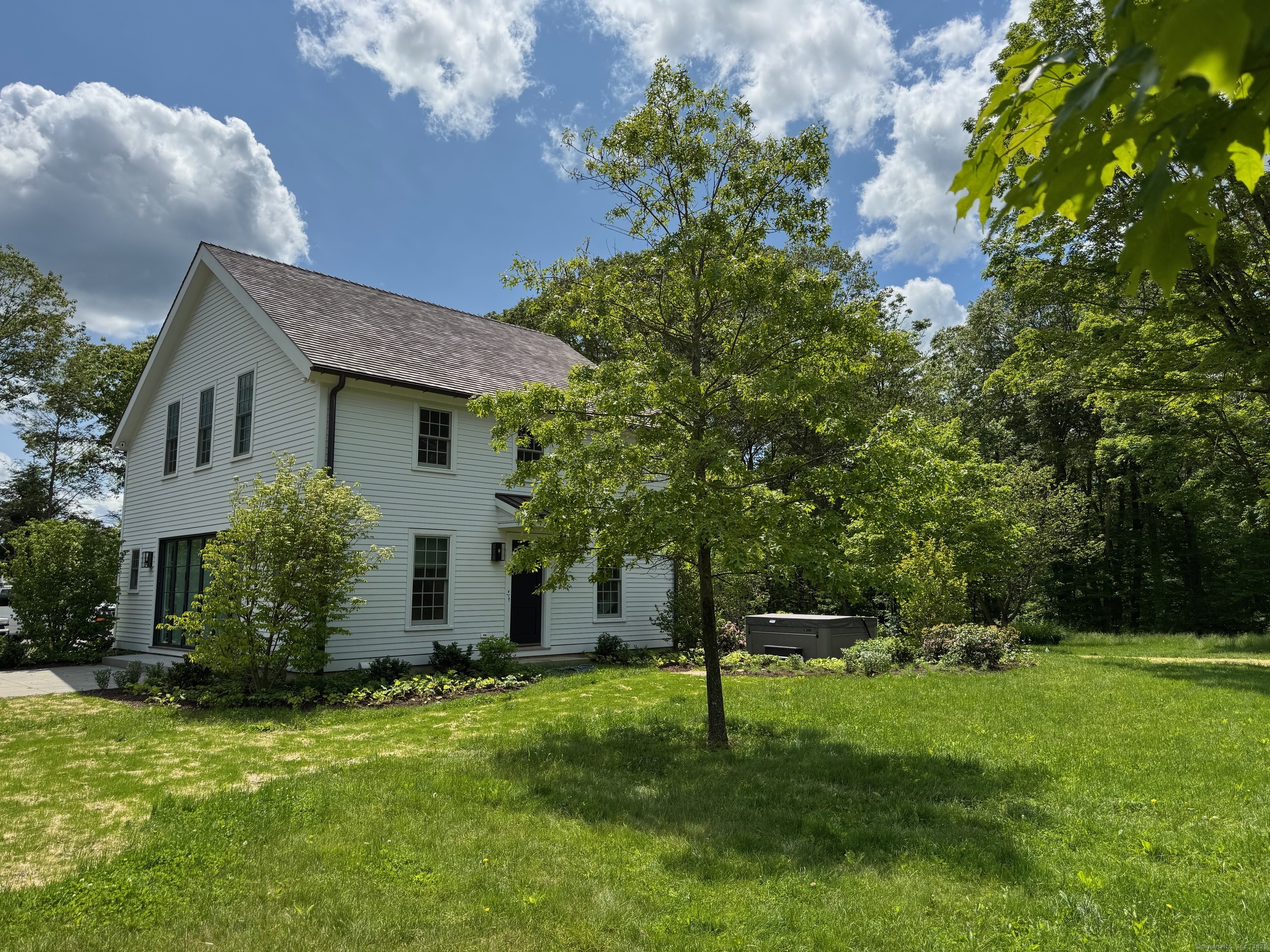 24 Old Roxbury Road