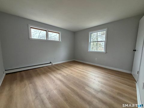 Tiny photo for 164 Sycamore Street #2R, Bristol, CT 06010 (MLS # 24165381)