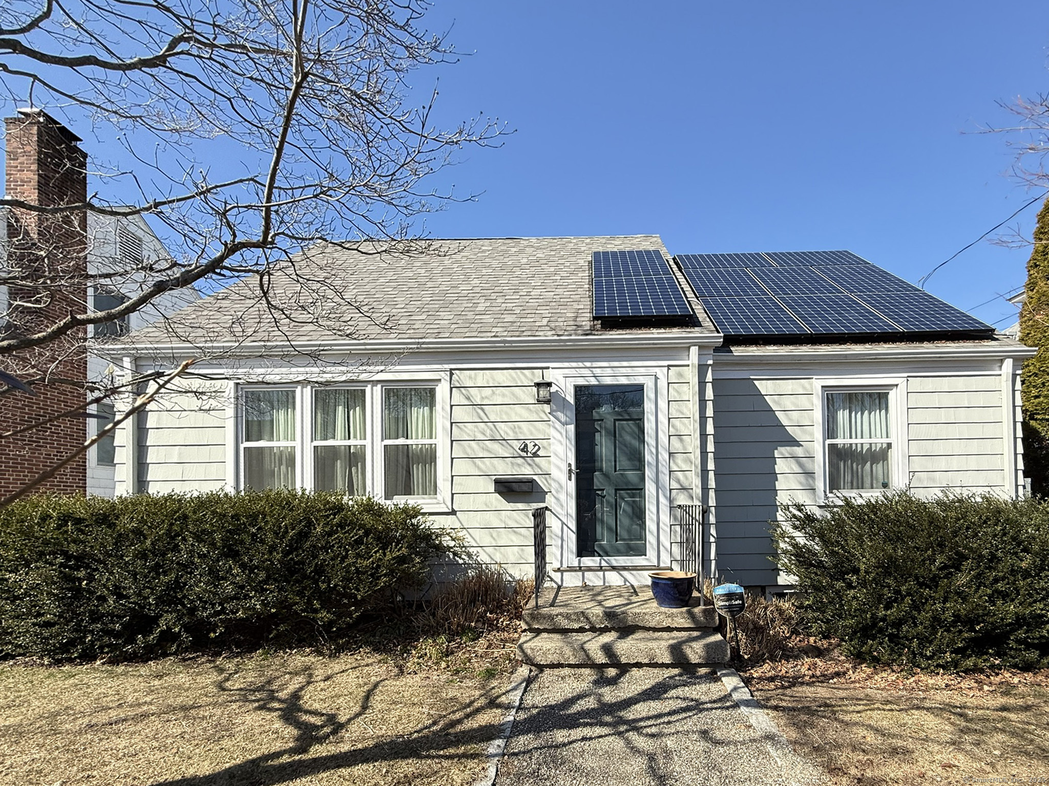 Rental Property at Prescott Street, Bridgeport, Connecticut - Bedrooms: 2 
Bathrooms: 1 
Rooms: 4  - $3,950 MO.