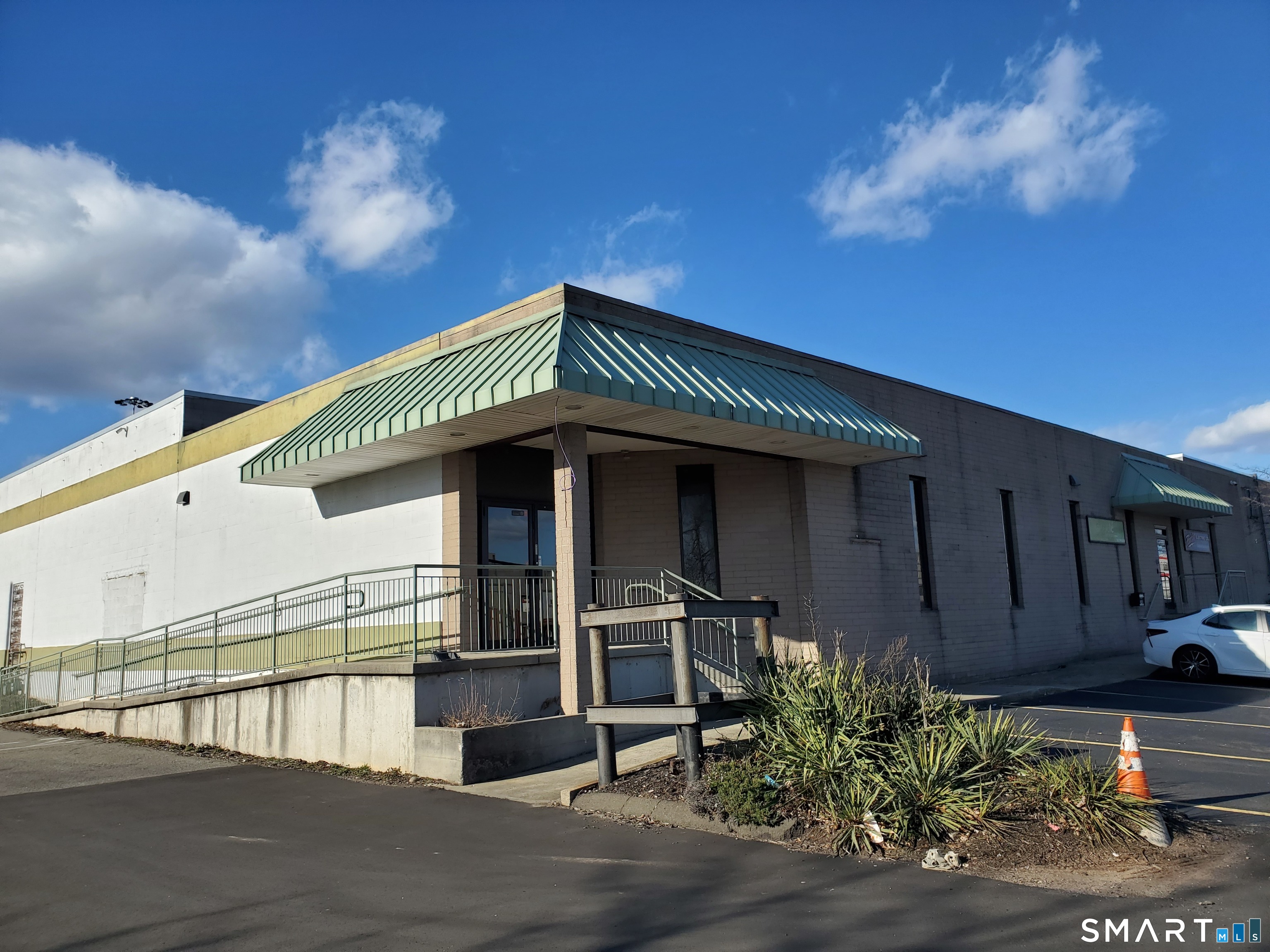 240 Sargent Drive 1A