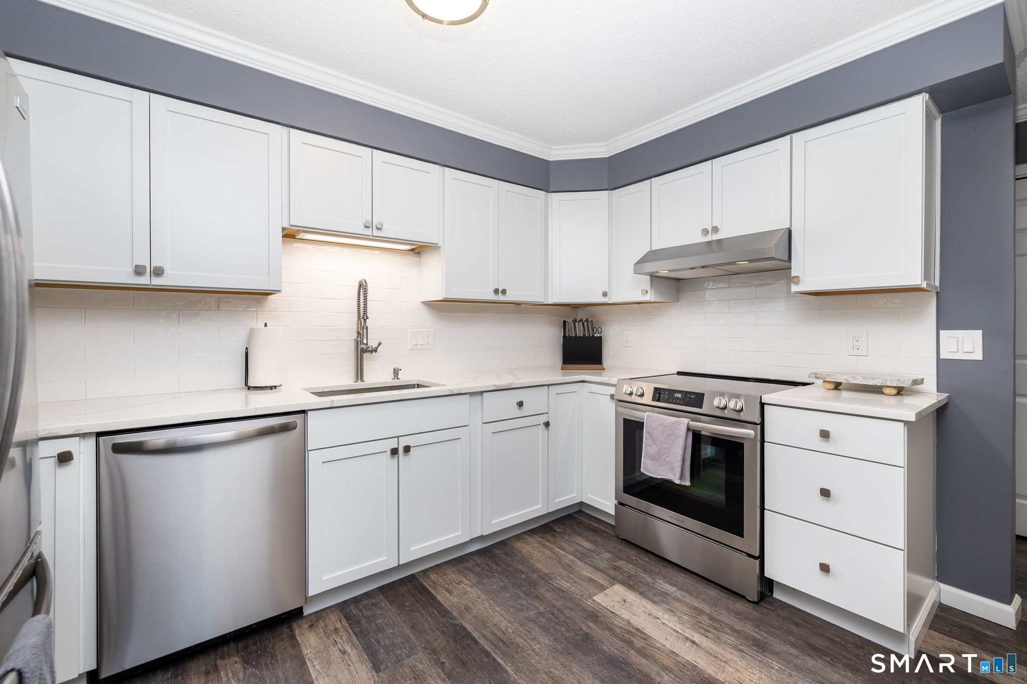 27 Folkstone Road APT C