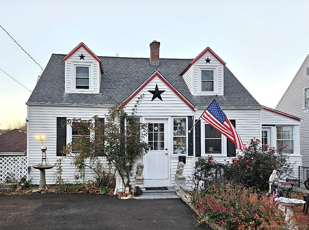 Property for Sale at 48 Colony Street, Bristol, Connecticut - Bedrooms: 3 
Bathrooms: 2 
Rooms: 5  - $269,900