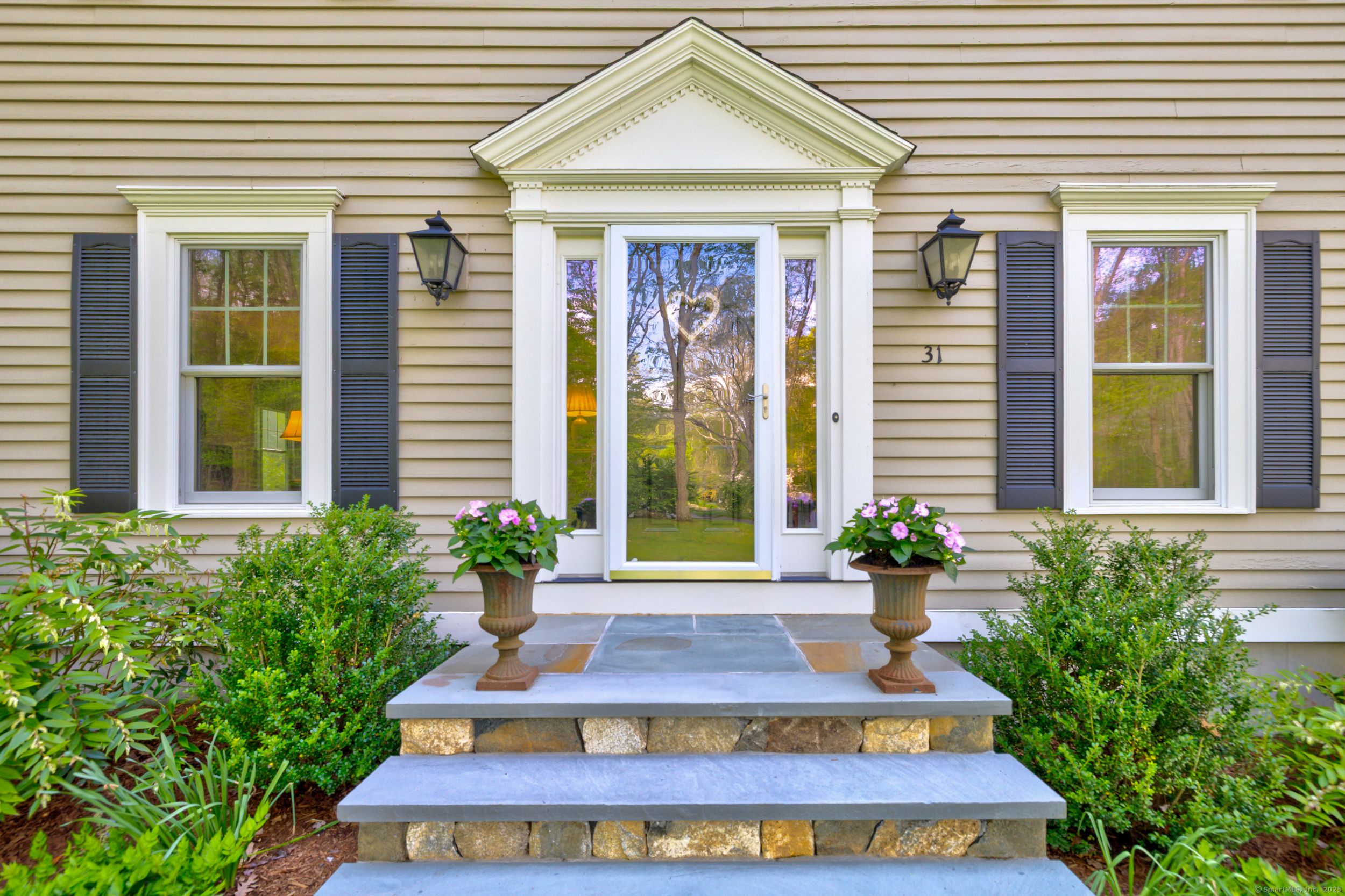31 Meadowbrook Road
