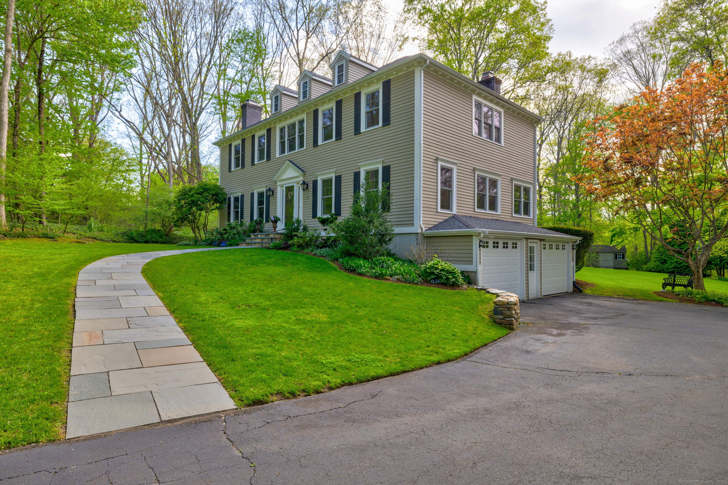 31 Meadowbrook Road