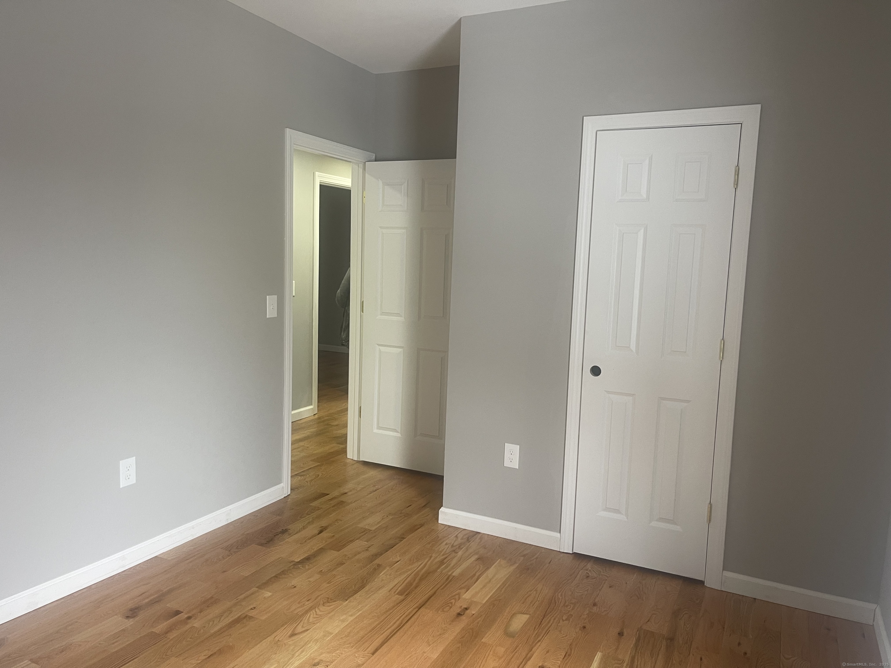 New Haven, Connecticut 06519, United States, 3 Bedrooms Bedrooms, ,2 BathroomsBathrooms,Residential,Pending,15226