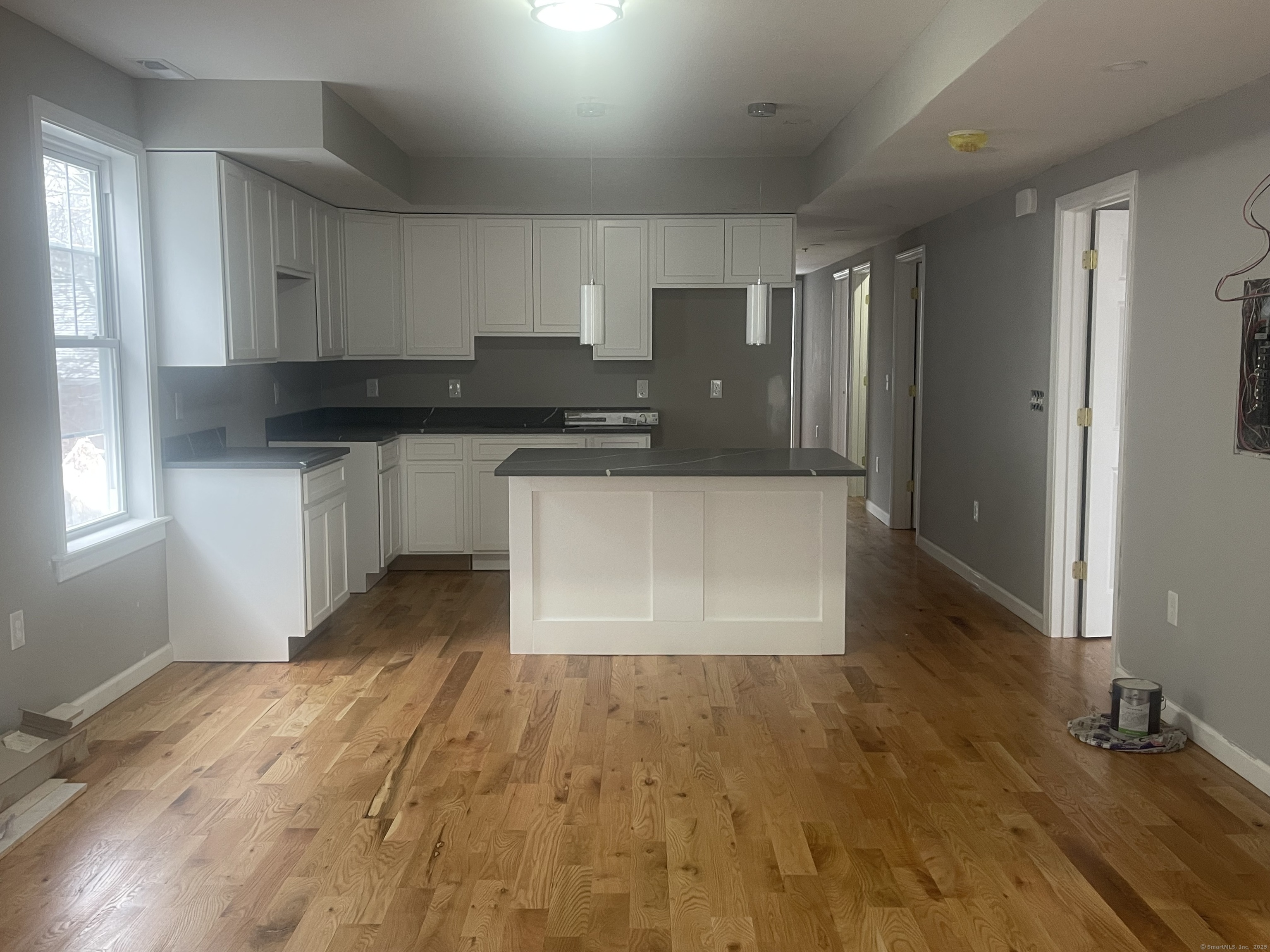 New Haven, Connecticut 06519, United States, 3 Bedrooms Bedrooms, ,2 BathroomsBathrooms,Residential,Pending,15226