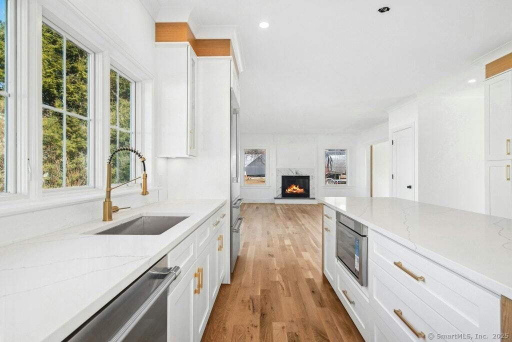 Photo of 210 Pansy Road, Fairfield, CT 06824 (MLS # 24128213)