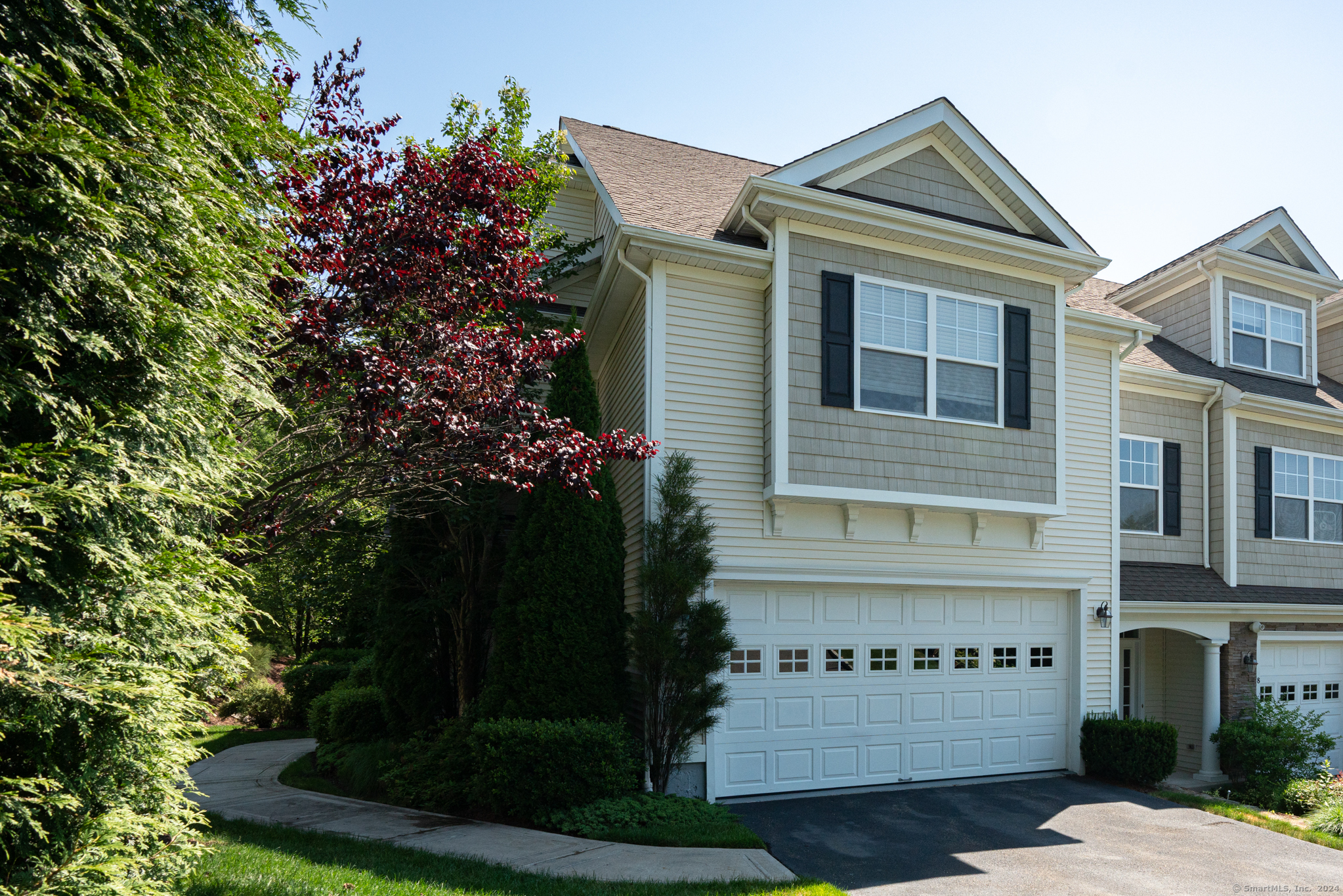 Property for Sale at Ridgewood Drive 6, Middlebury, Connecticut - Bedrooms: 4 
Bathrooms: 4 
Rooms: 9  - $600,000