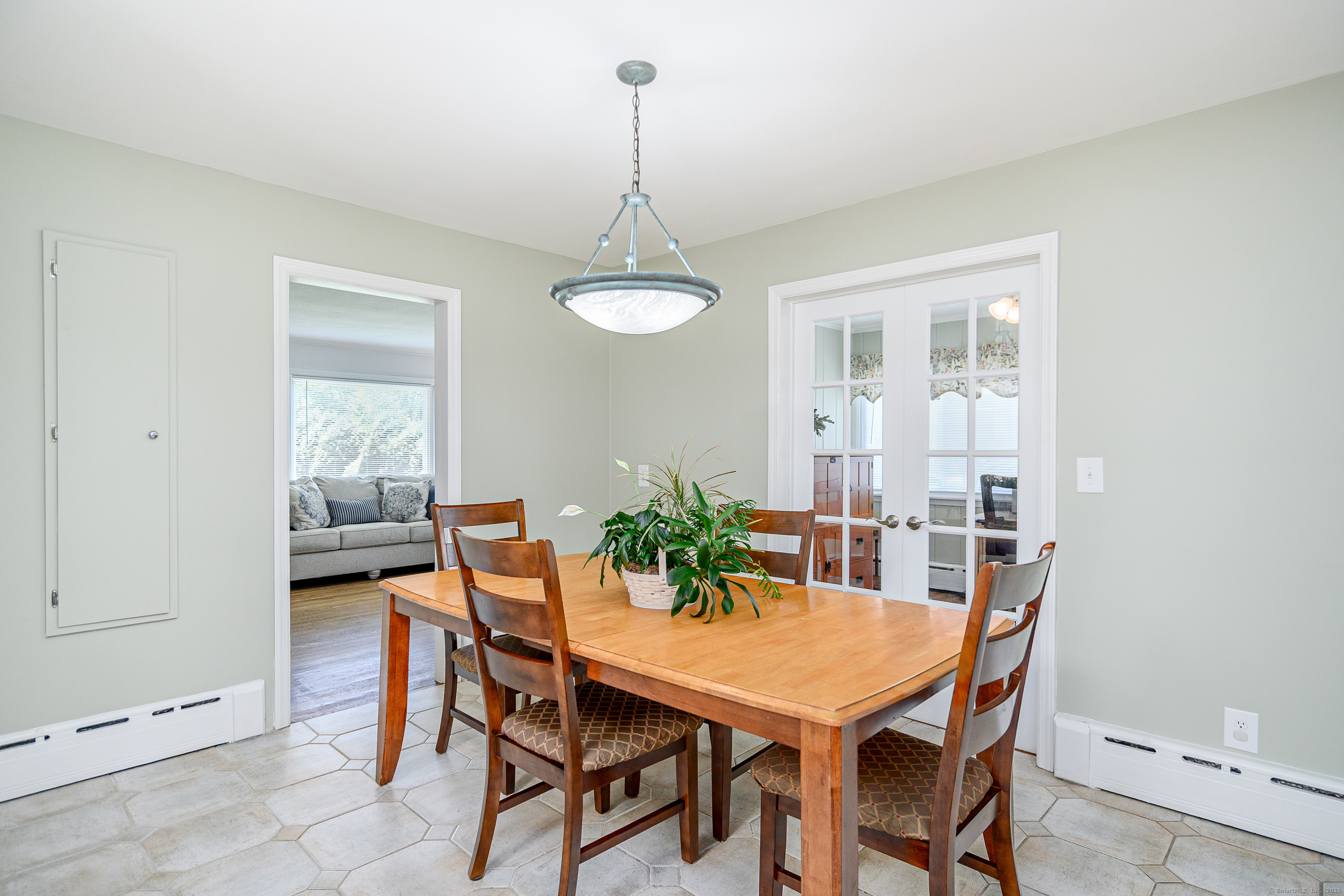 28 Sherry Lane, Danbury, Connecticut image 9