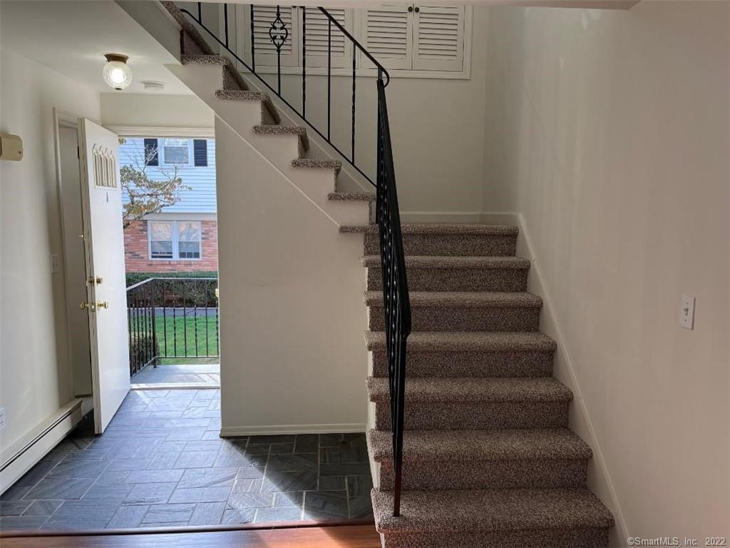 Stamford, Connecticut 06907, United States, 2 Bedrooms Bedrooms, ,2 BathroomsBathrooms,Residential,Pending,184021