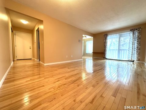 Photo of 31 Woodsedge Drive #APT 1C, Newington, CT 06111 (MLS # 24156642)