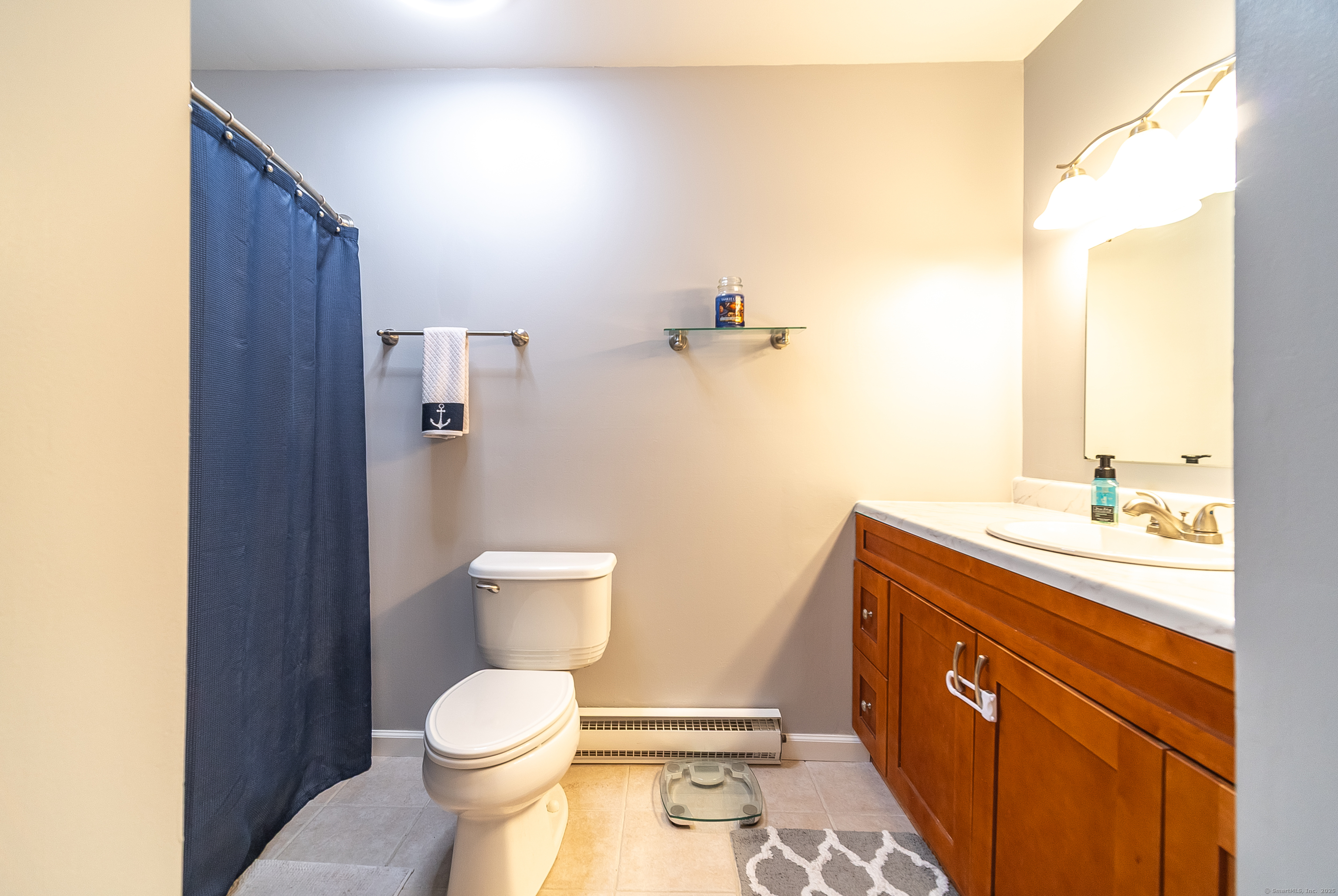 Cromwell, Connecticut 06416, United States, 2 Bedrooms Bedrooms, ,2 BathroomsBathrooms,Residential,Pending,214476