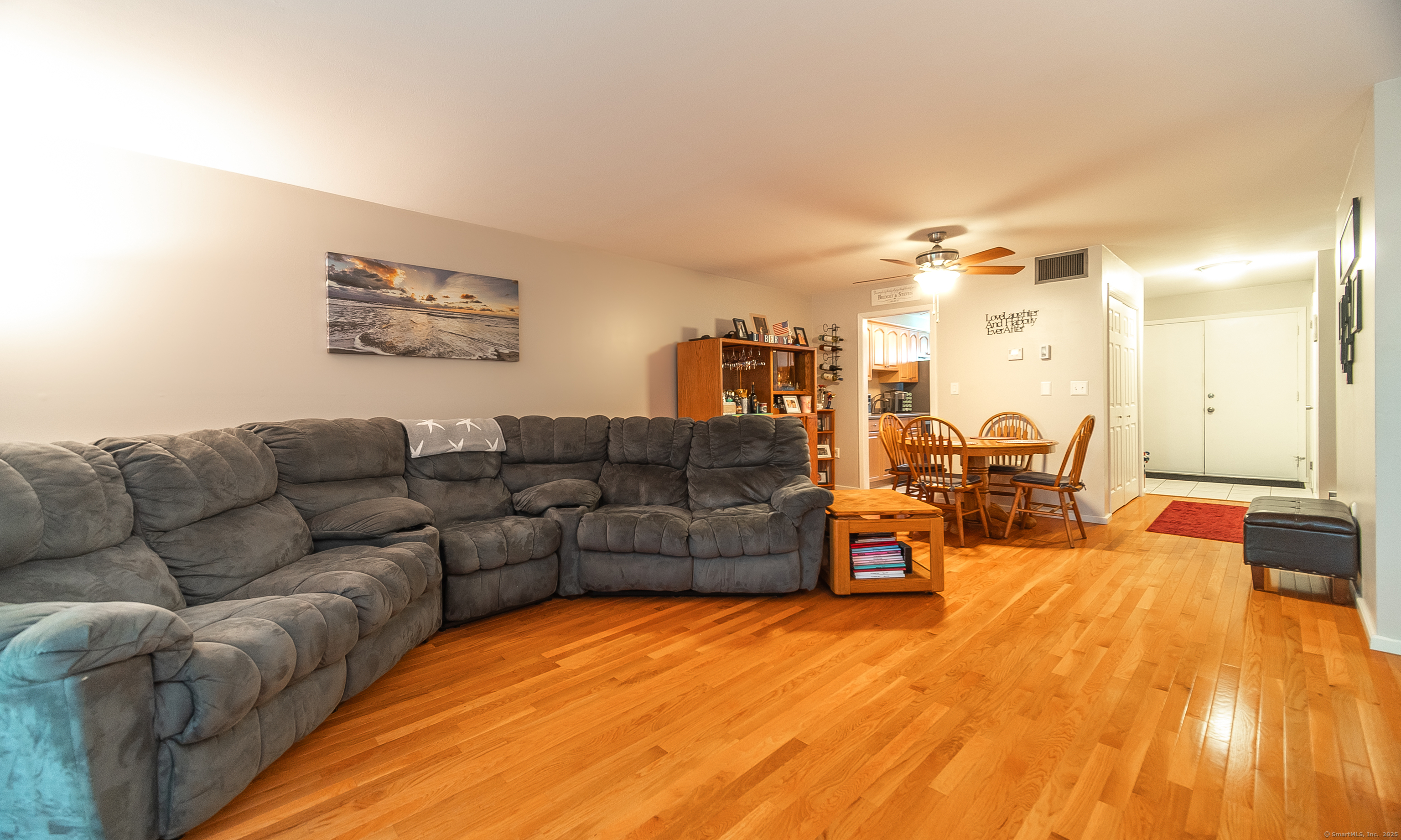 Cromwell, Connecticut 06416, United States, 2 Bedrooms Bedrooms, ,2 BathroomsBathrooms,Residential,Pending,214476