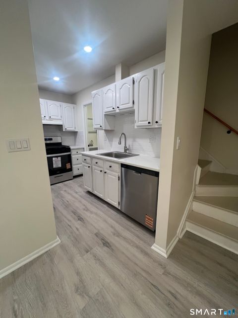 Tiny photo for 3370 Madison Avenue #10B, Bridgeport, CT 06606 (MLS # 24149581)