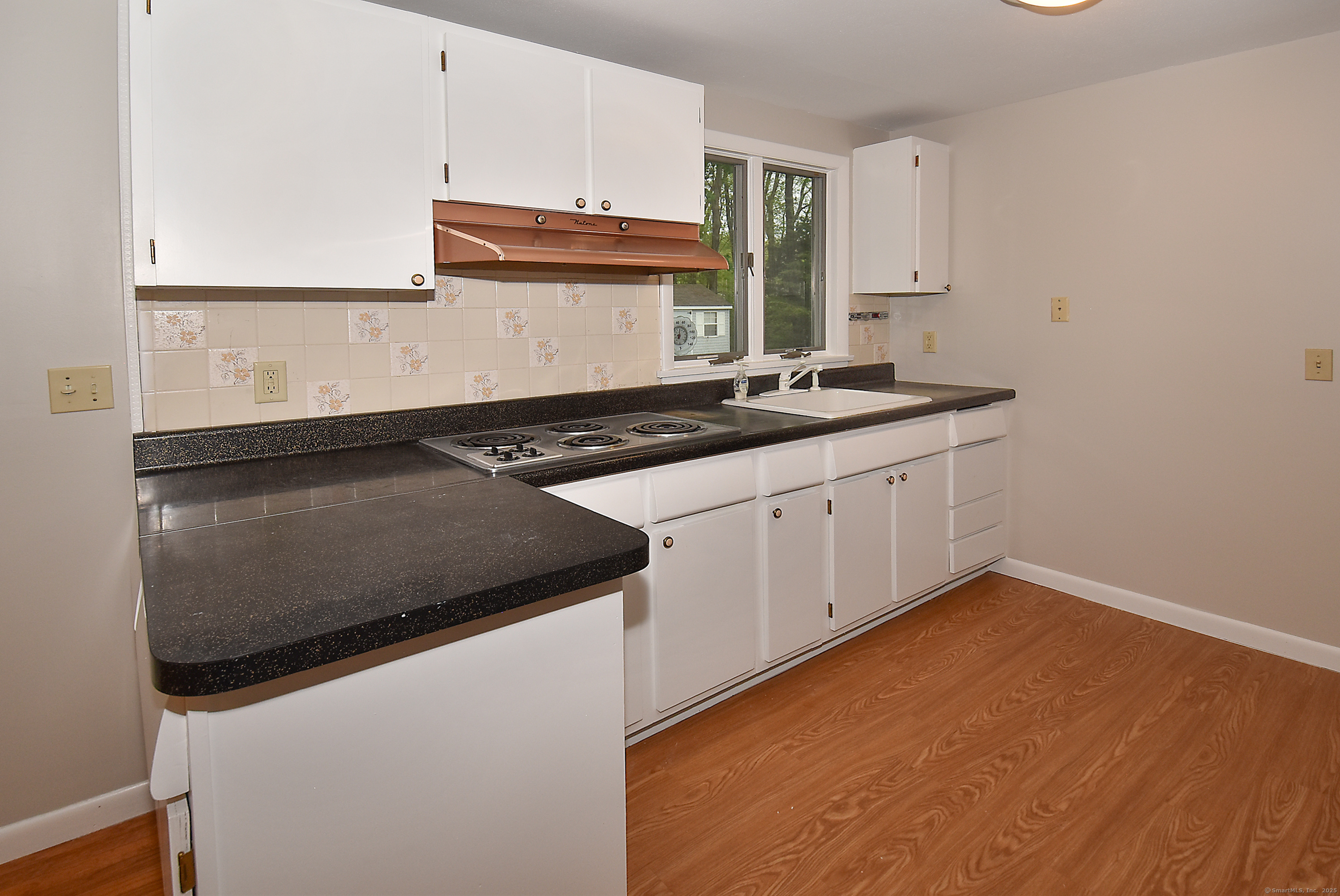 15 Ahern Drive, South Windsor, Connecticut image 12