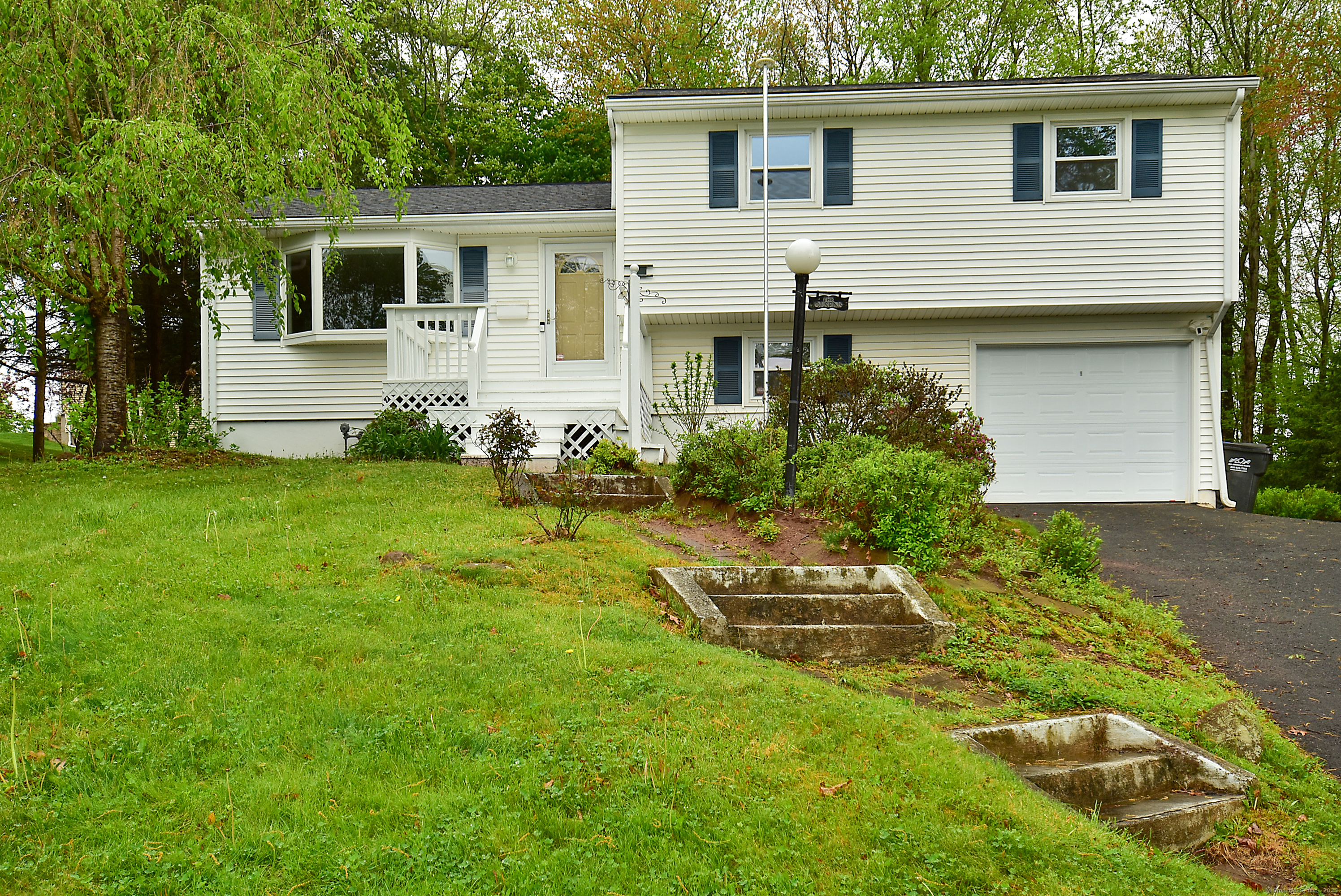 15 Ahern Drive, South Windsor, Connecticut image 2