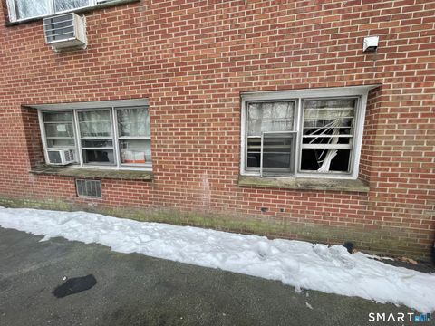 Tiny photo for 304 Pine Rock Avenue #APT C2, Hamden, CT 06514 (MLS # 24146622)
