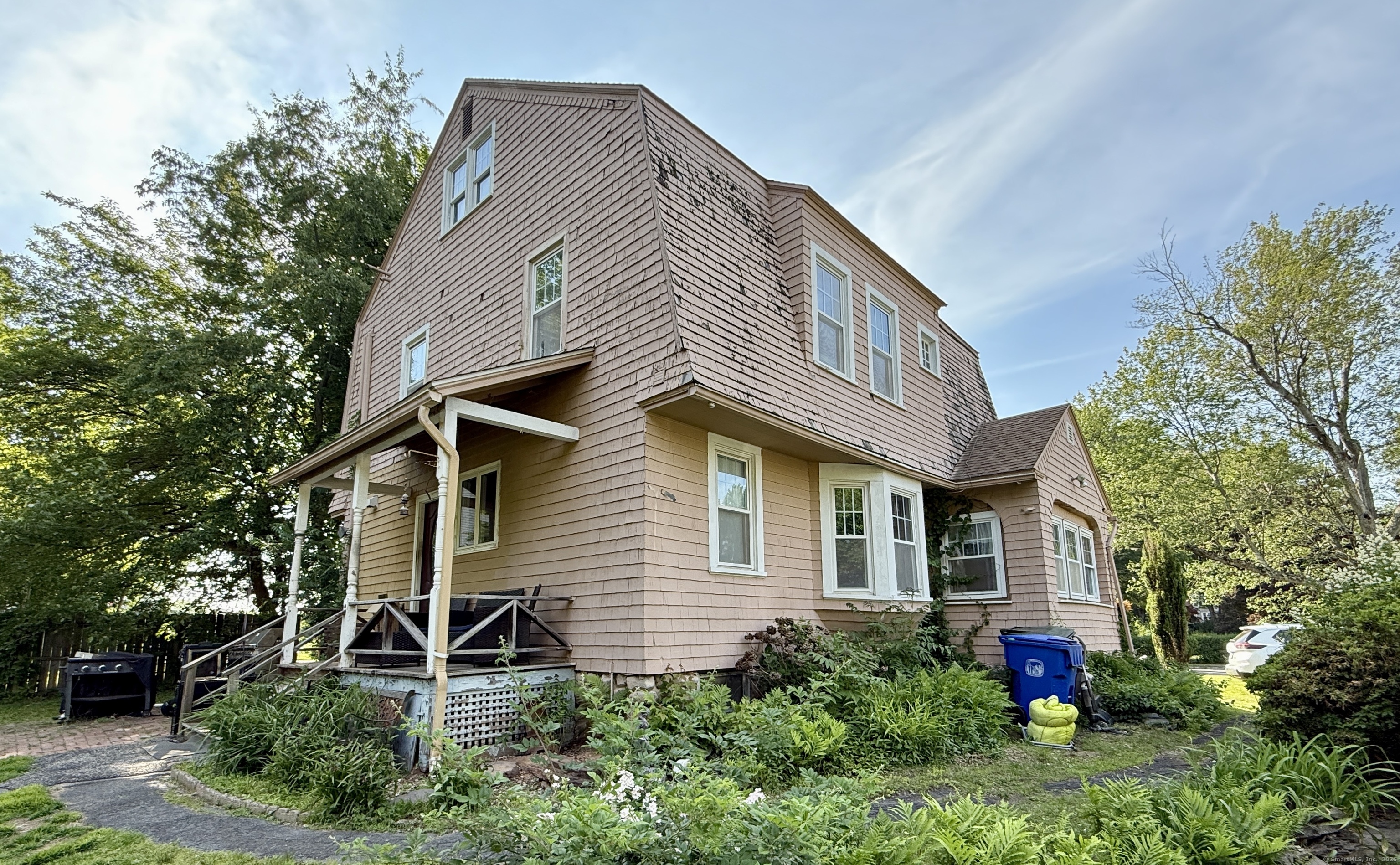 451 Robbins Avenue