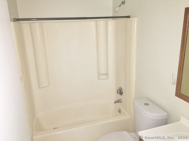 128 Derby Avenue #APT E, New Haven, Connecticut image 9