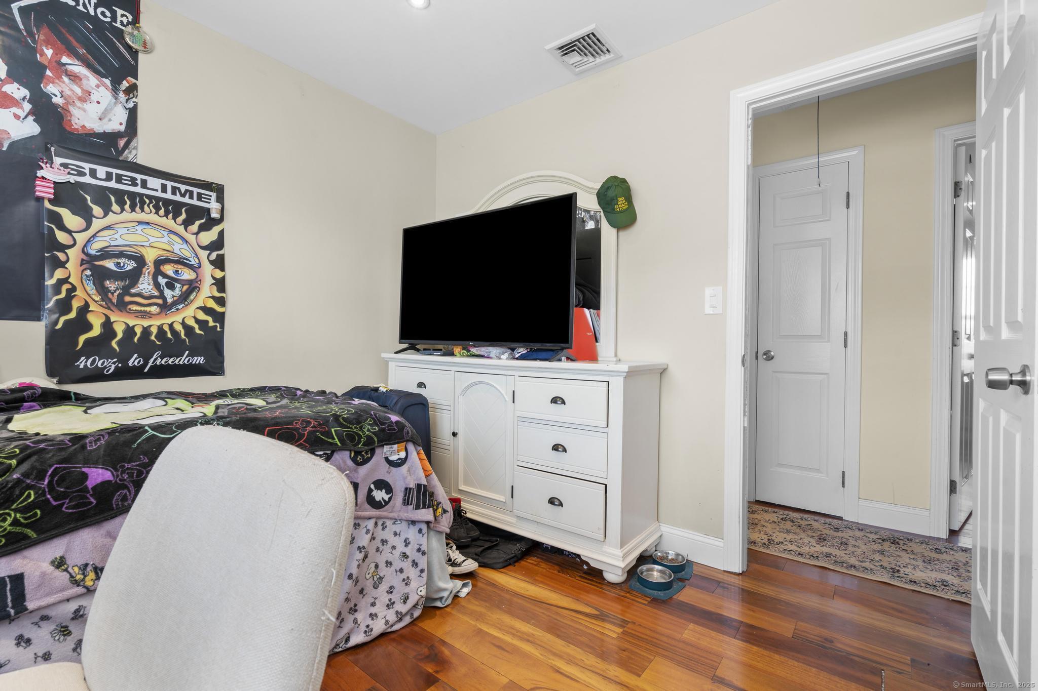 13 Woodcrest Drive, Waterbury, Connecticut image 17