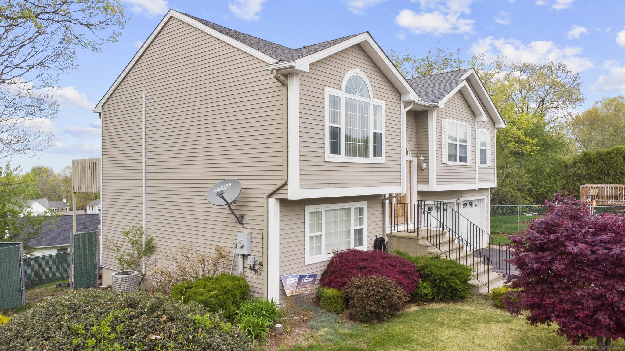 13 Woodcrest Drive, Waterbury, Connecticut image 5