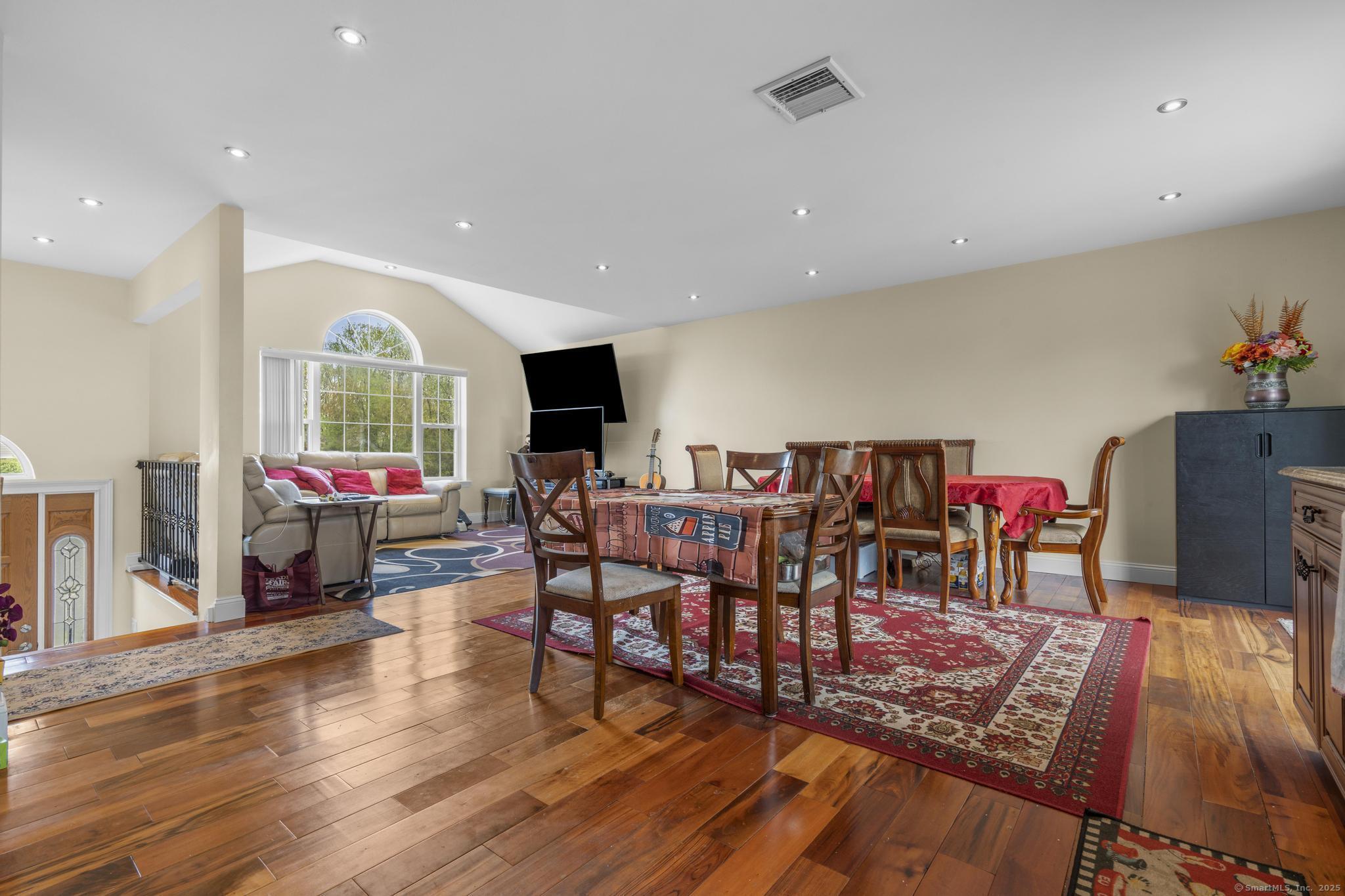 13 Woodcrest Drive, Waterbury, Connecticut image 14