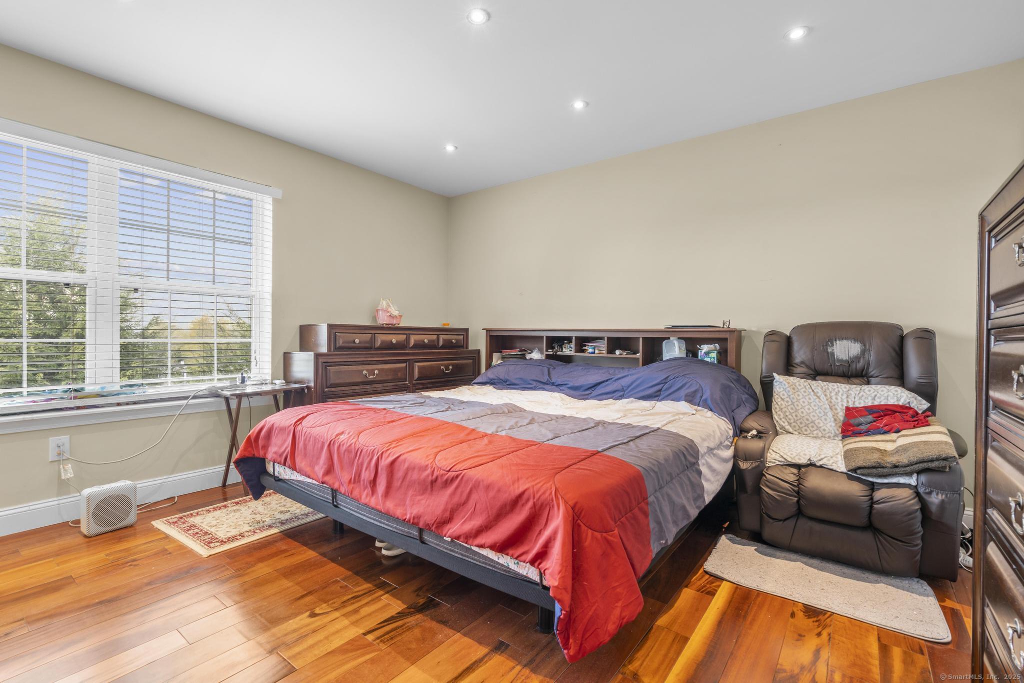 13 Woodcrest Drive, Waterbury, Connecticut image 18