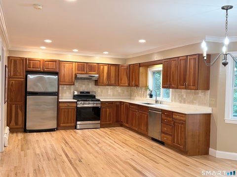 Homes For Sale - 17 Goodhill Road<br/> Bethel, CT 06801