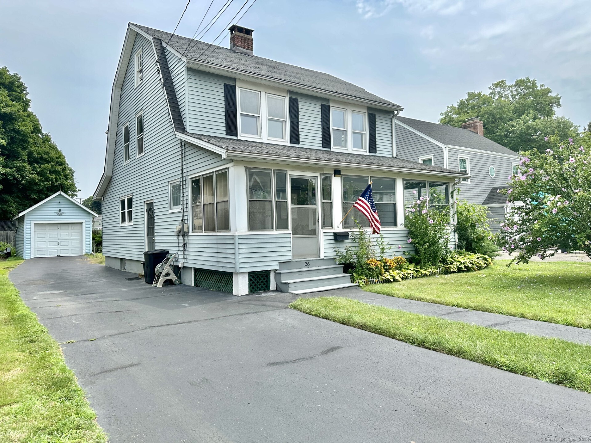 Property for Sale at 26 Laurel Street, Norwalk, Connecticut - Bedrooms: 3 
Bathrooms: 2 
Rooms: 6  - $570,000