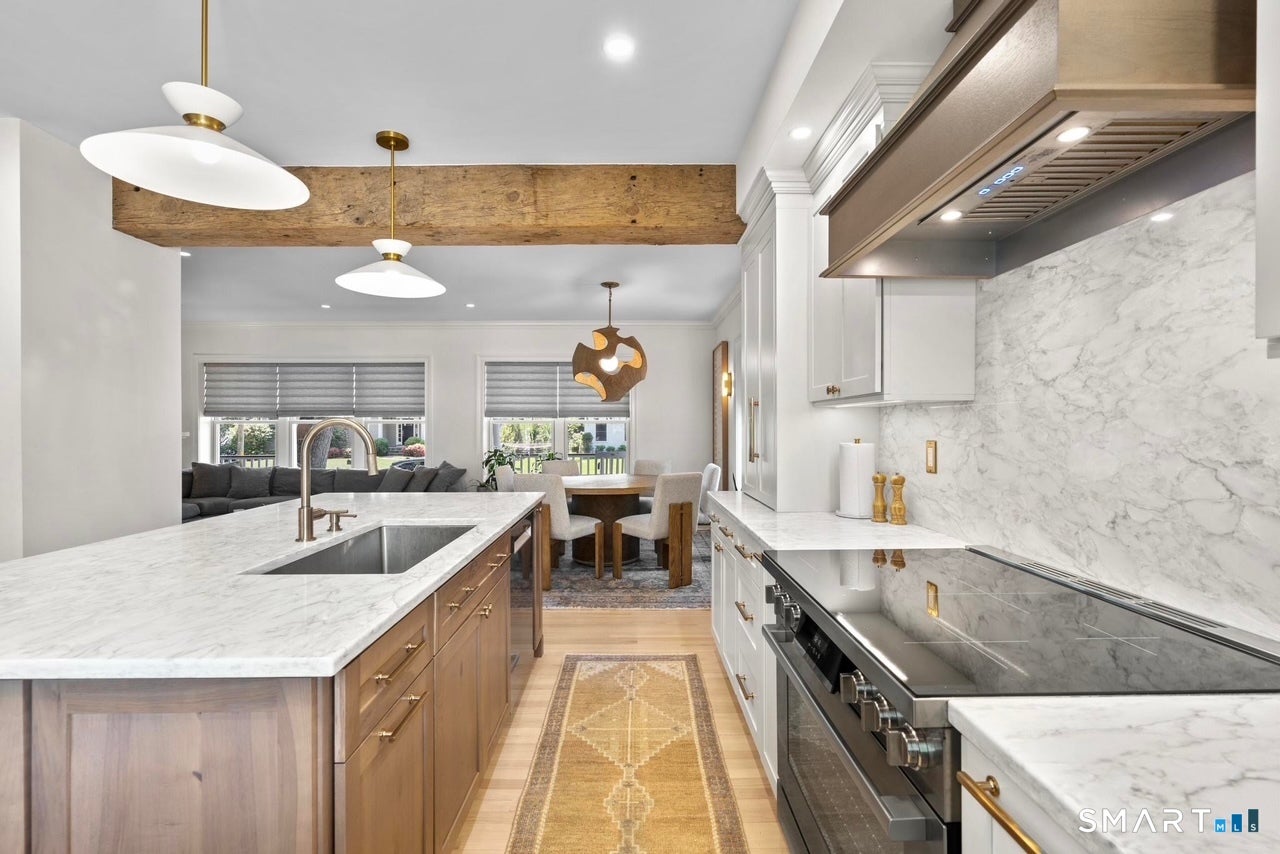 13 Sunnyside Avenue