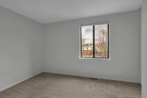 Tiny photo for 3 Trolley Crossing Lane #3, Middletown, CT 06457 (MLS # 24144872)