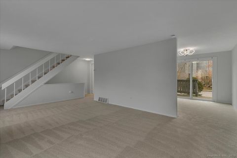 Tiny photo for 3 Trolley Crossing Lane #3, Middletown, CT 06457 (MLS # 24144872)