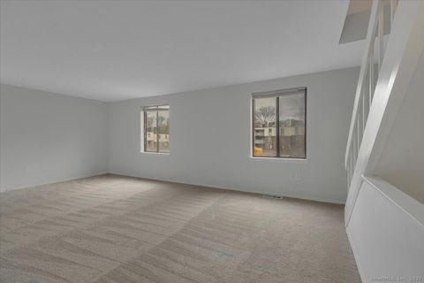 Tiny photo for 3 Trolley Crossing Lane #3, Middletown, CT 06457 (MLS # 24144872)