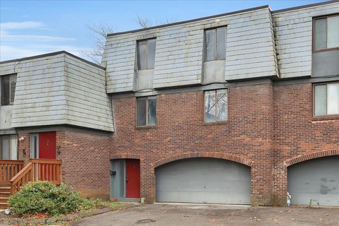 Tiny photo for 3 Trolley Crossing Lane #3, Middletown, CT 06457 (MLS # 24144872)