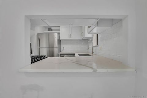 Tiny photo for 3 Trolley Crossing Lane #3, Middletown, CT 06457 (MLS # 24144872)