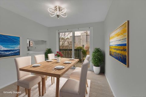 Tiny photo for 3 Trolley Crossing Lane #3, Middletown, CT 06457 (MLS # 24144872)