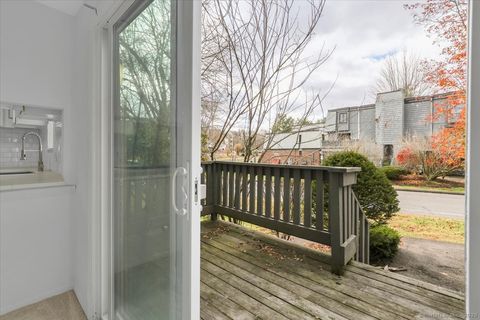 Tiny photo for 3 Trolley Crossing Lane #3, Middletown, CT 06457 (MLS # 24144872)