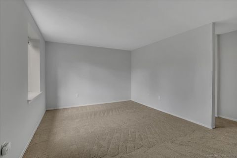 Tiny photo for 3 Trolley Crossing Lane #3, Middletown, CT 06457 (MLS # 24144872)