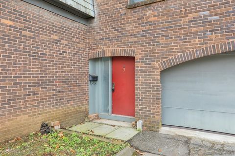 Tiny photo for 3 Trolley Crossing Lane #3, Middletown, CT 06457 (MLS # 24144872)
