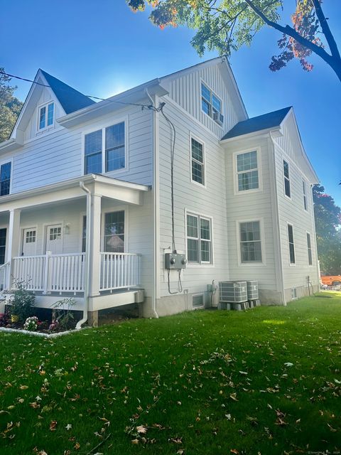 A home in New Canaan