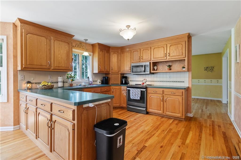 14 Mayflower Lane, Shelton, Connecticut image 6