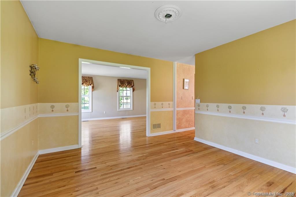 14 Mayflower Lane, Shelton, Connecticut image 10