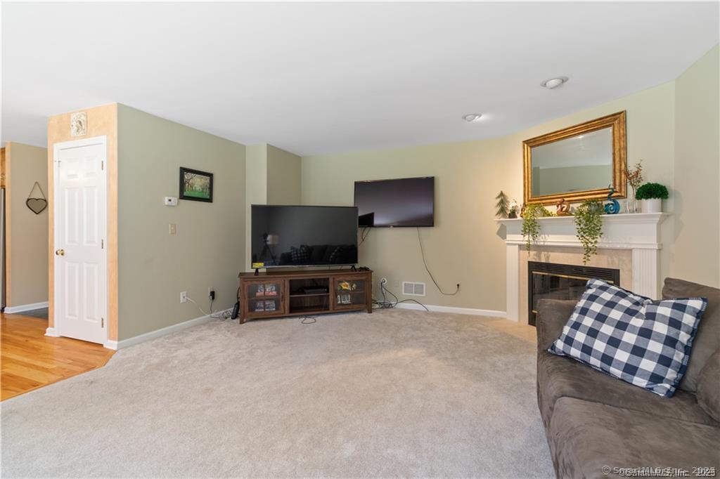 14 Mayflower Lane, Shelton, Connecticut image 9
