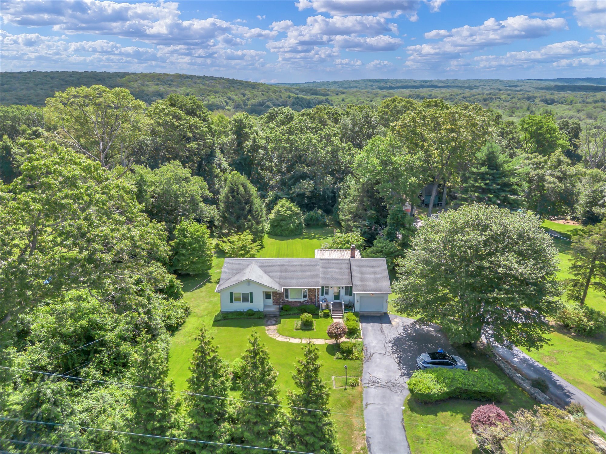 Ledyard, Connecticut 06339, United States, 3 Bedrooms Bedrooms, ,2 BathroomsBathrooms,Residential,Active,174379