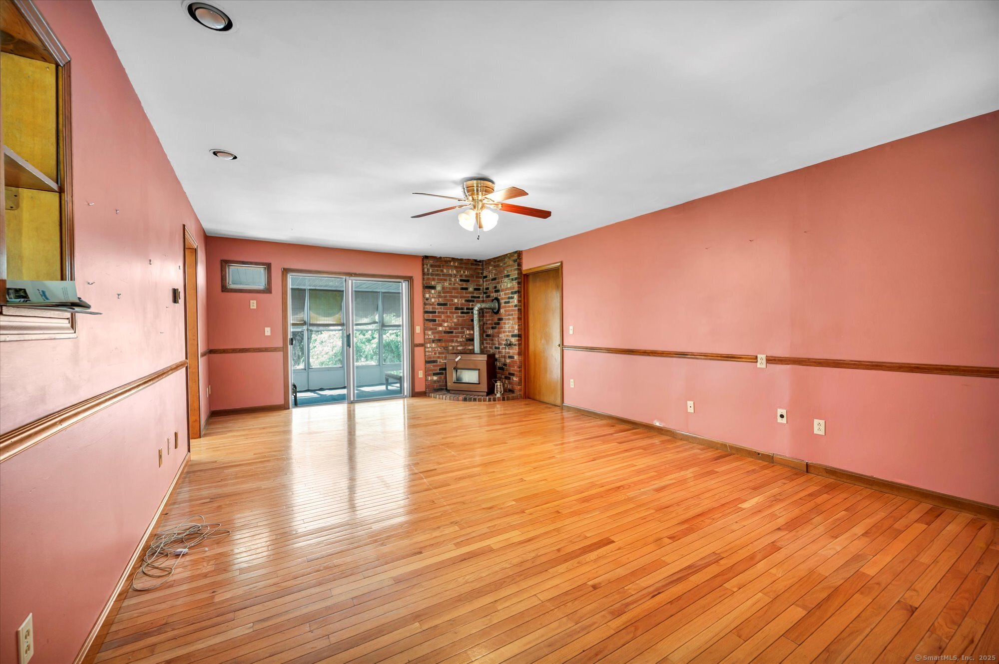 Ledyard, Connecticut 06339, United States, 3 Bedrooms Bedrooms, ,2 BathroomsBathrooms,Residential,Active,174379