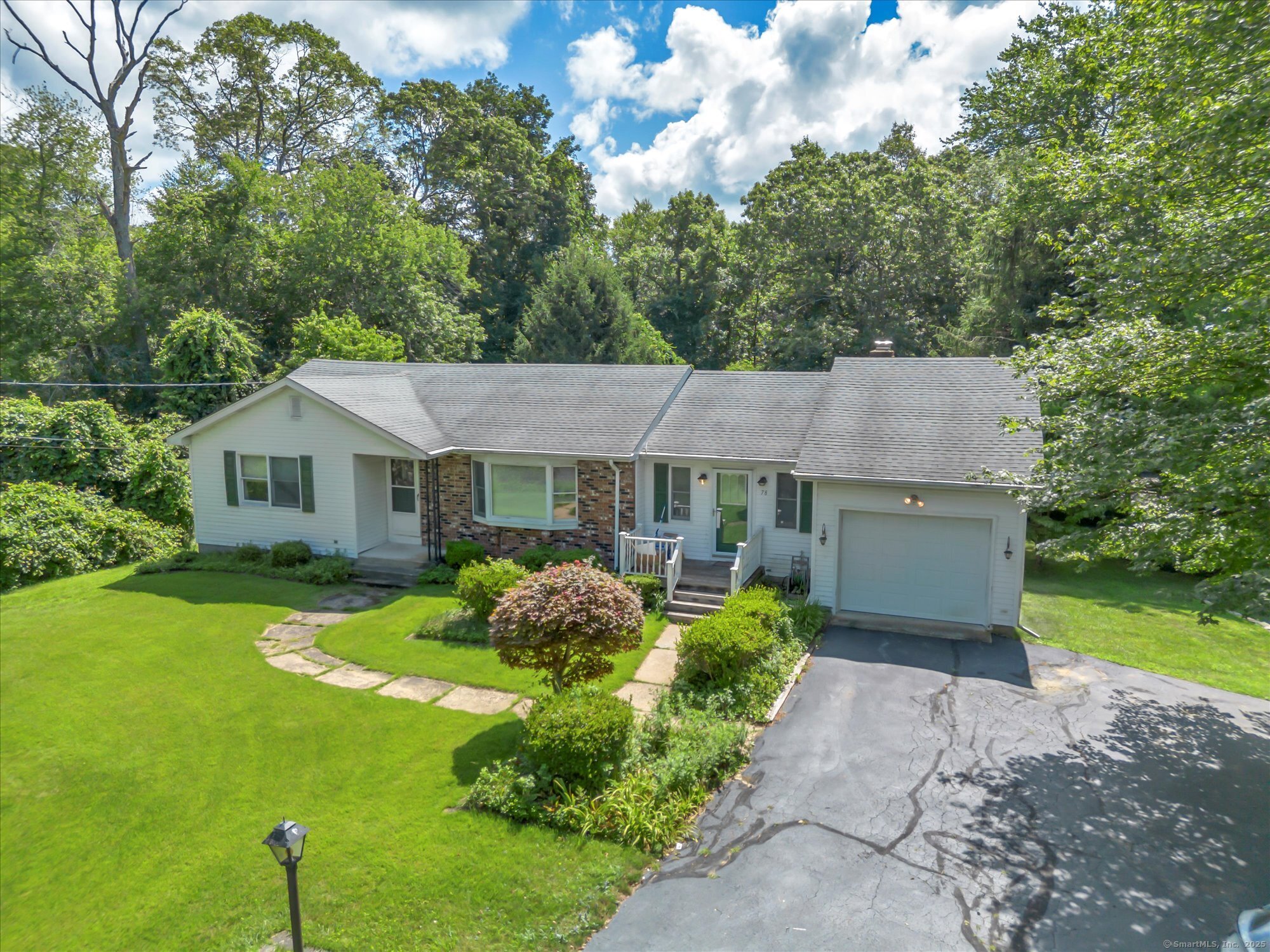 Ledyard, Connecticut 06339, United States, 3 Bedrooms Bedrooms, ,2 BathroomsBathrooms,Residential,Active,174379