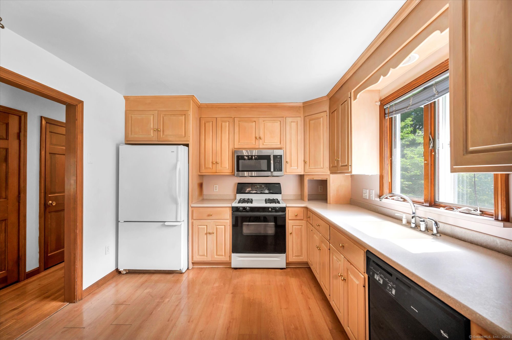 Ledyard, Connecticut 06339, United States, 3 Bedrooms Bedrooms, ,2 BathroomsBathrooms,Residential,Active,174379